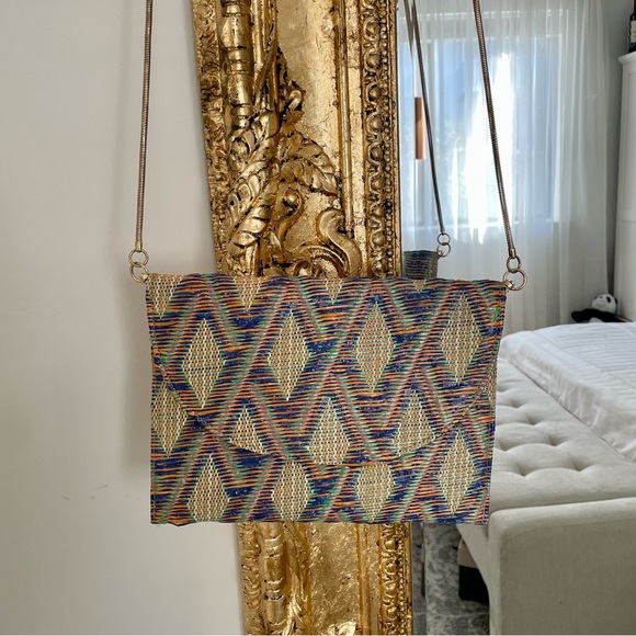 Colorful Straw Crossbody Bag - Picture 2 of 8